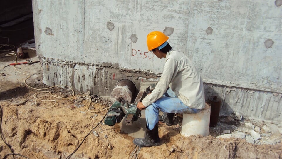 khoan-rut-loi-be-tong-3